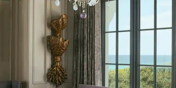 Image 3: 28 Sea Venture - Living