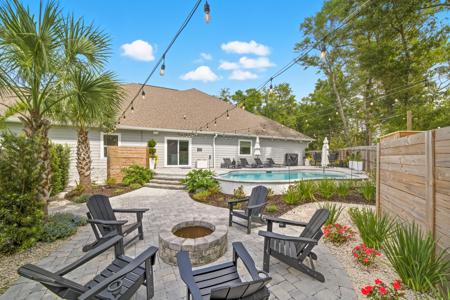 30 Hammock Oaks Boulevard