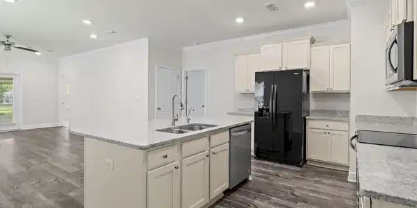 Image 3: 6-web-or-mls-web_328 Lightning Bug _15