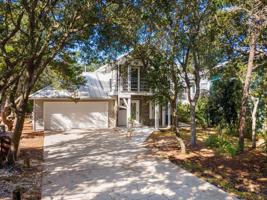 390 Pelican Circle