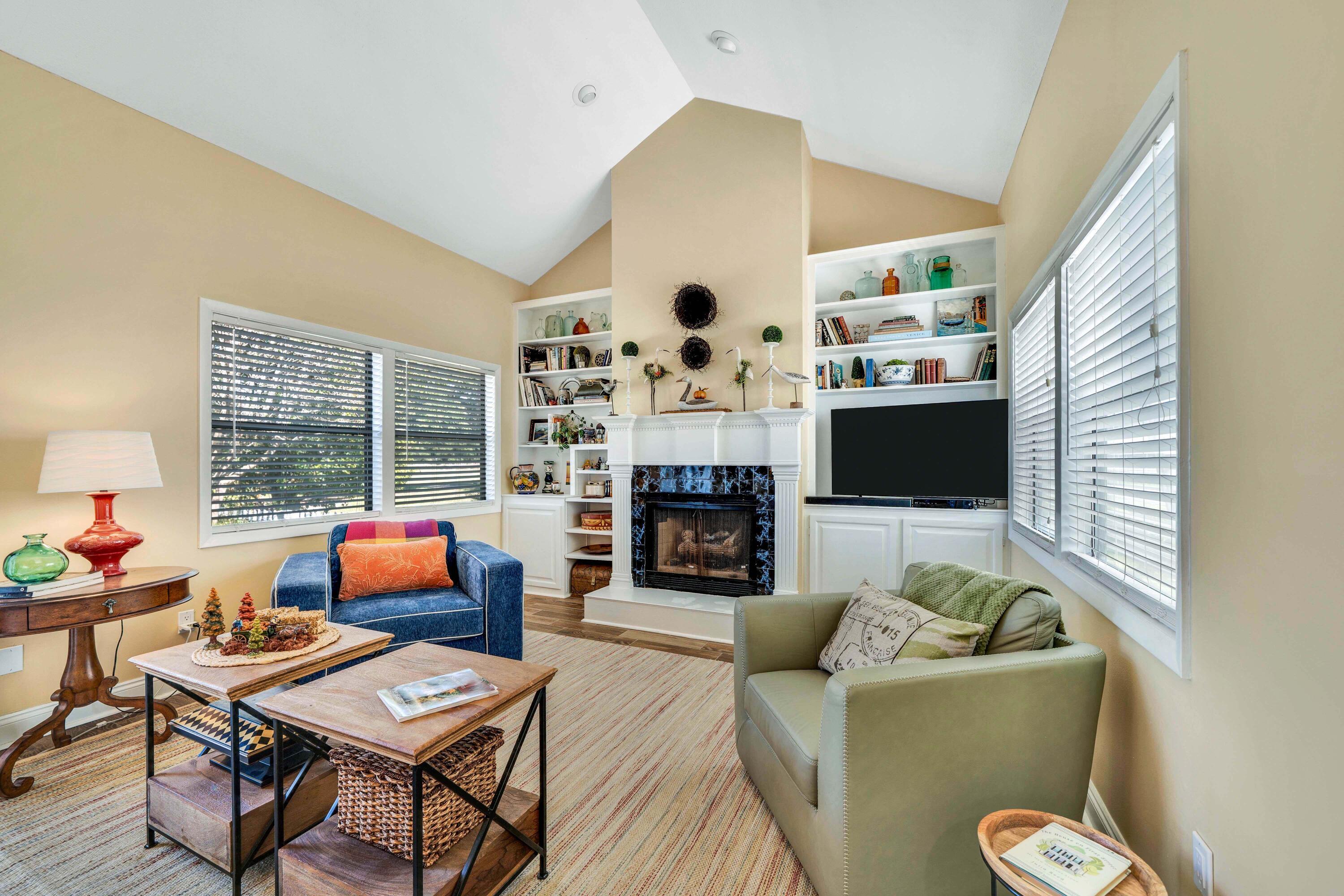 Image 2: Soaring Ceilings