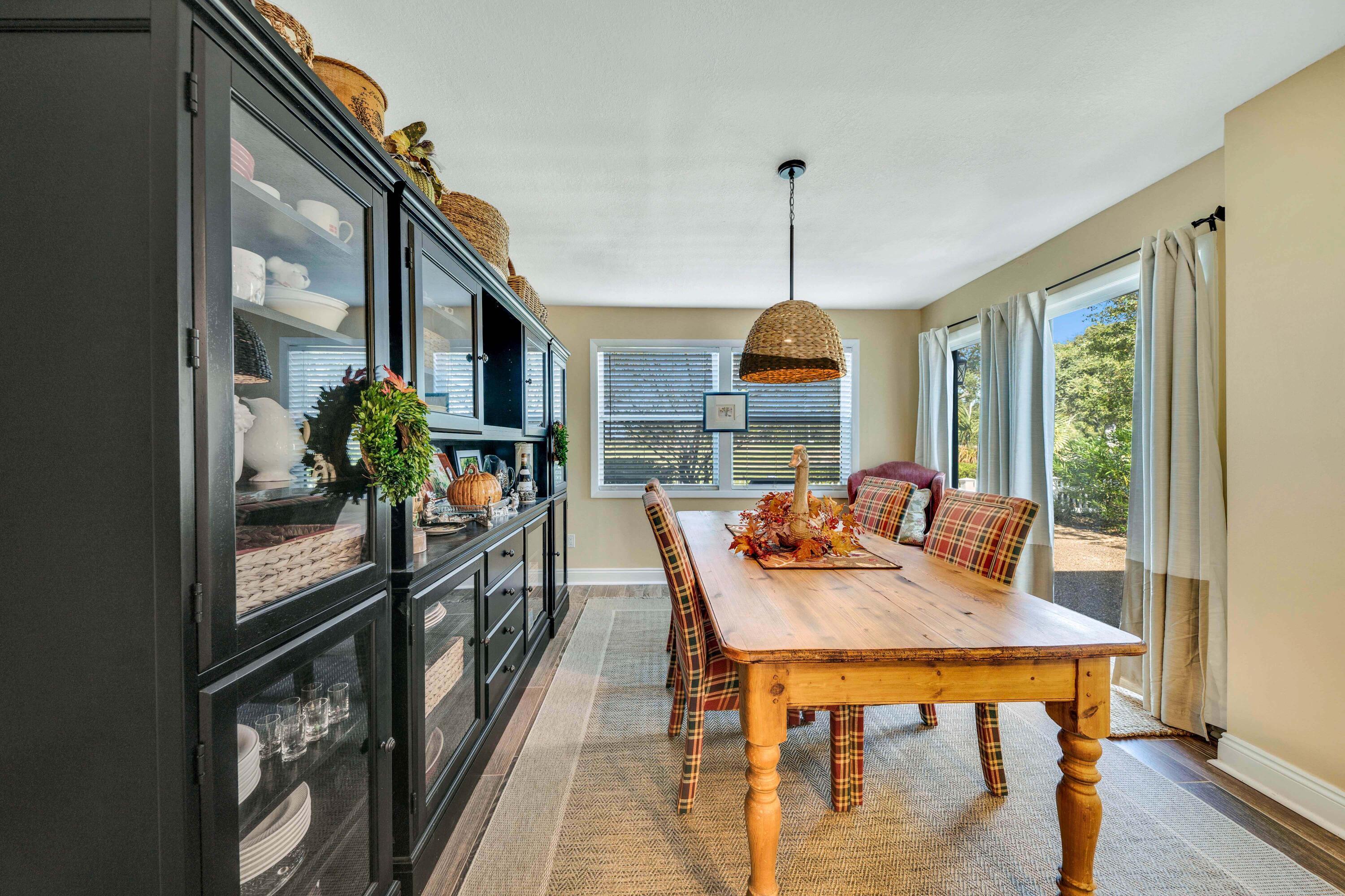 Image 3: Dining with a View!