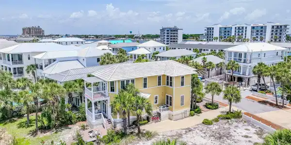 Image 3: 1-web-or-mls-DJI_0395