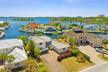 1120 Redfish Circle