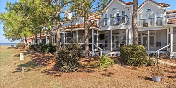 Image 2: 65-web-or-mls-0065