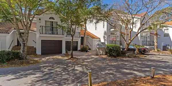 Image 4: 54-web-or-mls-0054