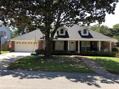 1674 Parkside Circle