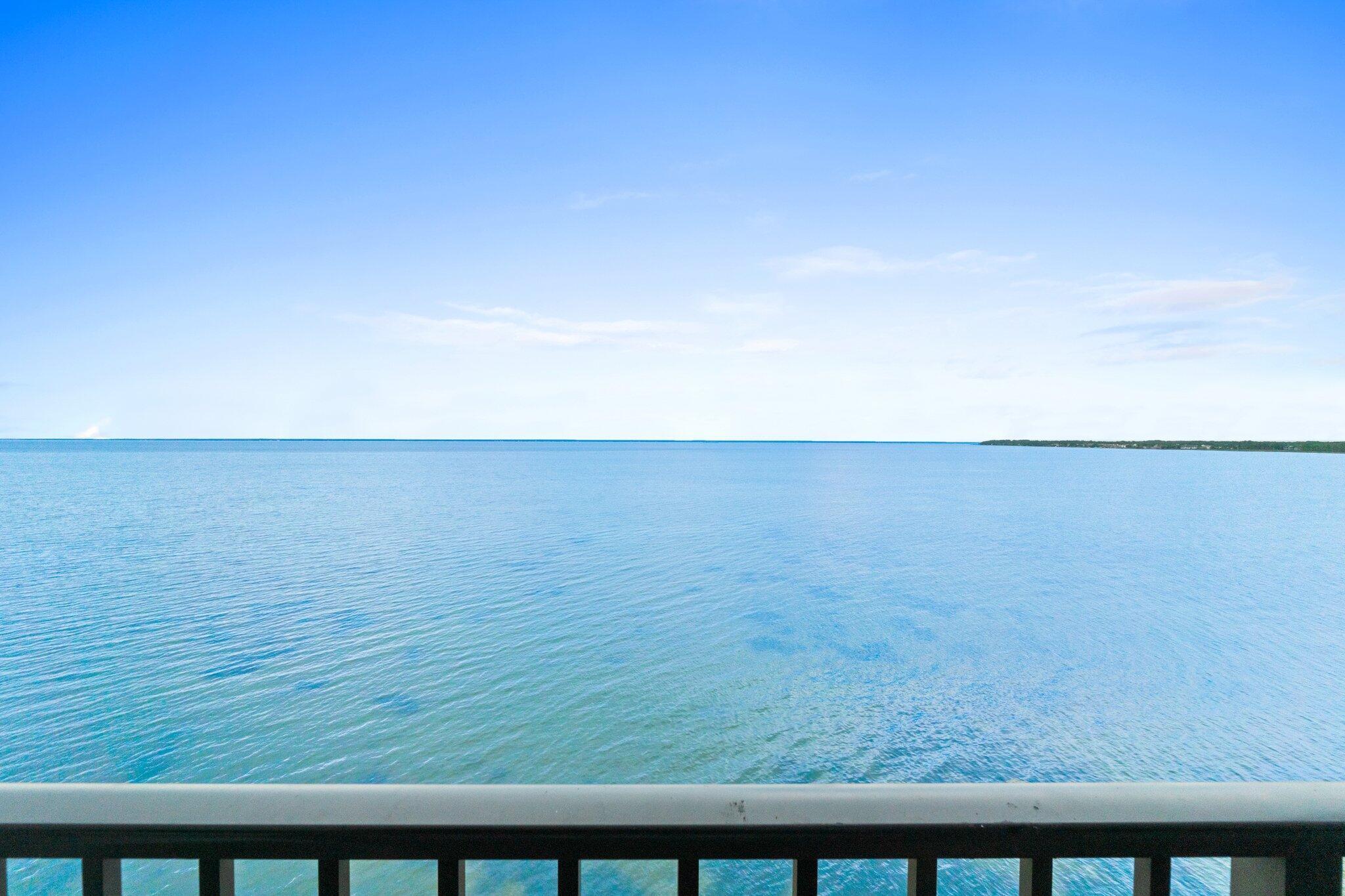 Image 2: Balcony View (Bay)