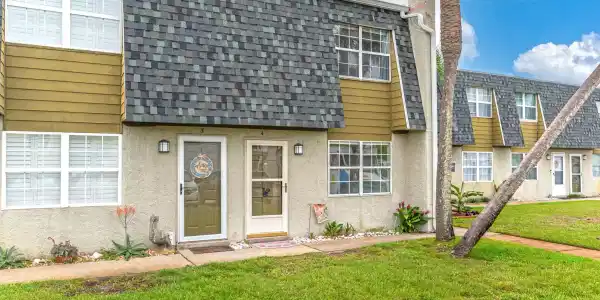 216 Angler Avenue