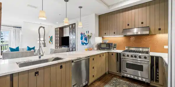 Image 3: Kitchen to Living Area View