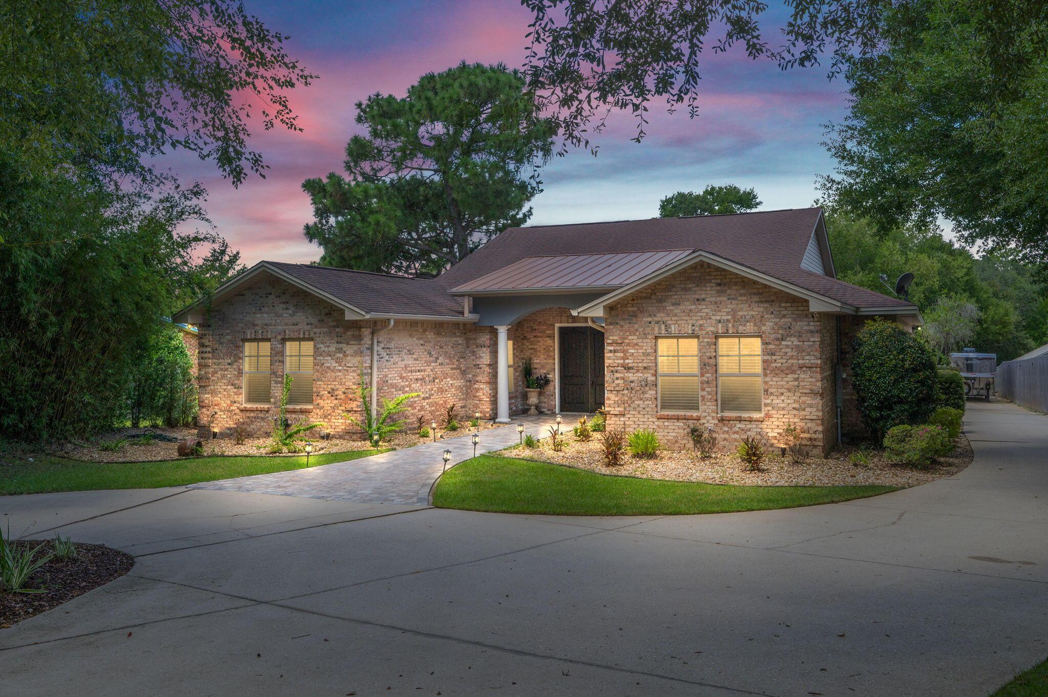 Image 2: 1-web-or-mls-14-blenheim-rd