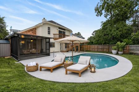 1912 Mistral Lane