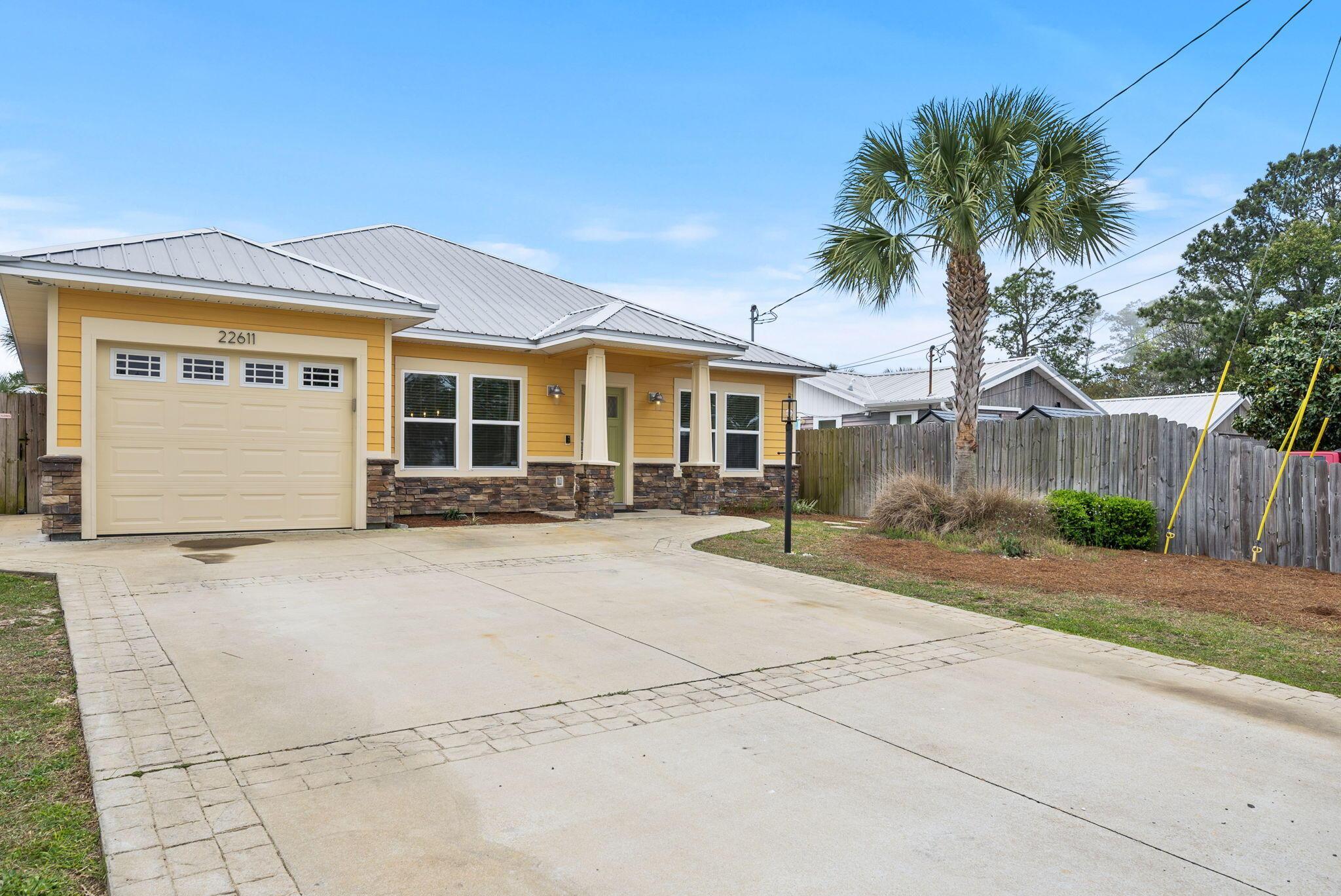 Image 3: 22611 Hilltop Ave.