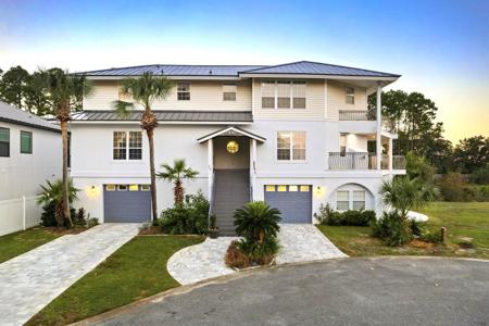 29 Garden Bay Court