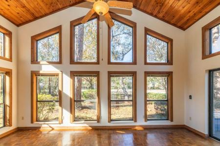 940 S Saint Andrews Cove