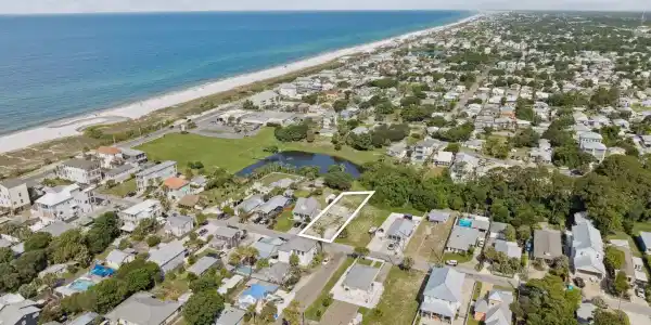 127 E Lakeshore Drive