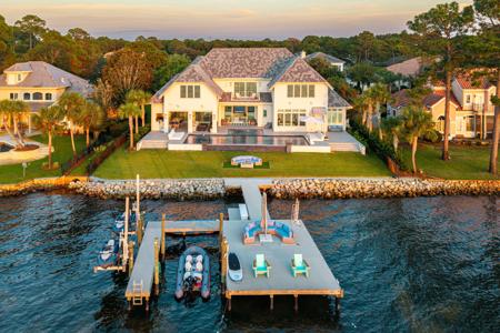 3218 Bay Estates Circle