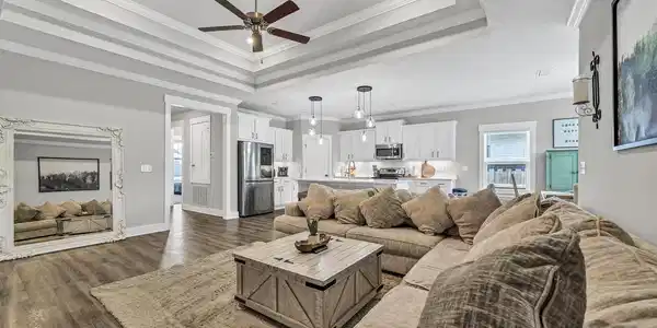 Image 3: Living Room