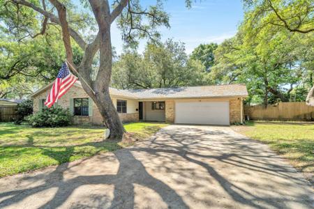 14 NW Oakdale Road