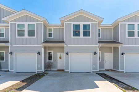 1010 Mclaren Circle