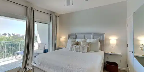 Image 3: Bedroom with a view