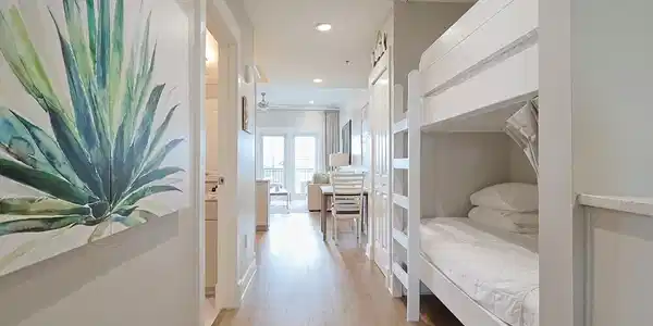 Image 4: Bunk Beds