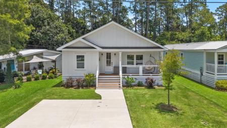 1338 N County Highway 393
