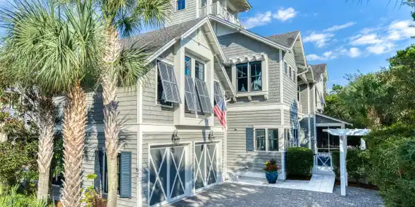 52 N Shingle Lane