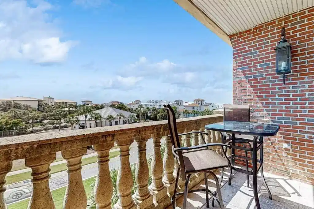 Image 1: VSW 328 - Balcony