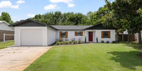 1112 Airport Road