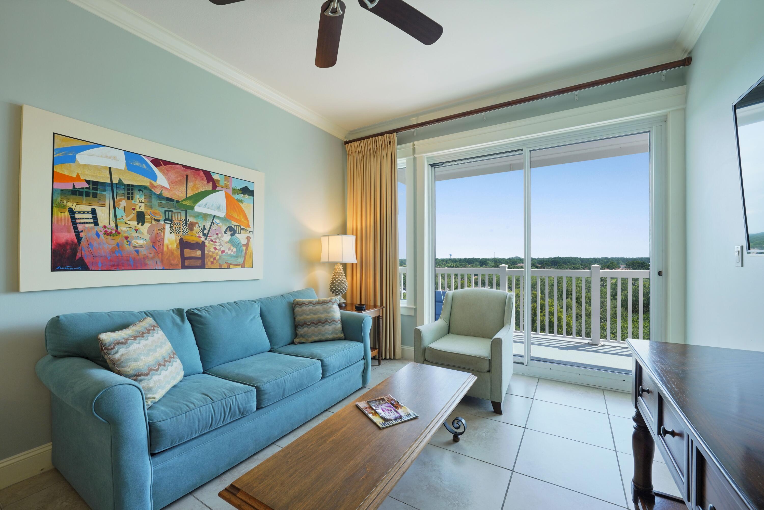 Image 4: Living area