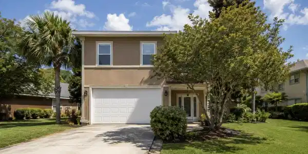Image 2: VIRTUAL STAGING