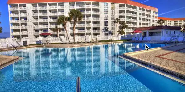 Image 3: Gulf pool