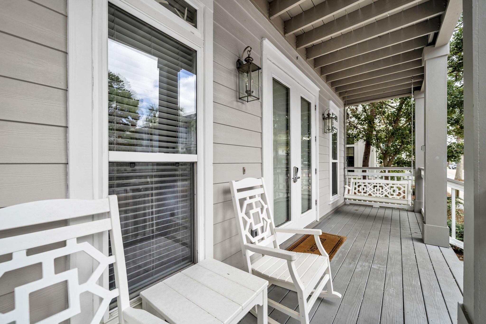 Image 4: Front Porch
