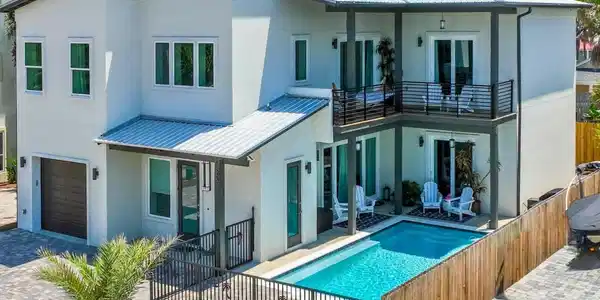 28 W Palm Beach Court