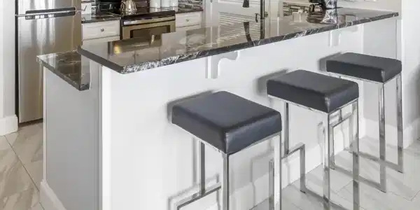 Image 4: Breakfast Bar