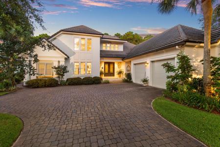 3163 Club Drive
