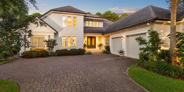 3163 Club Drive