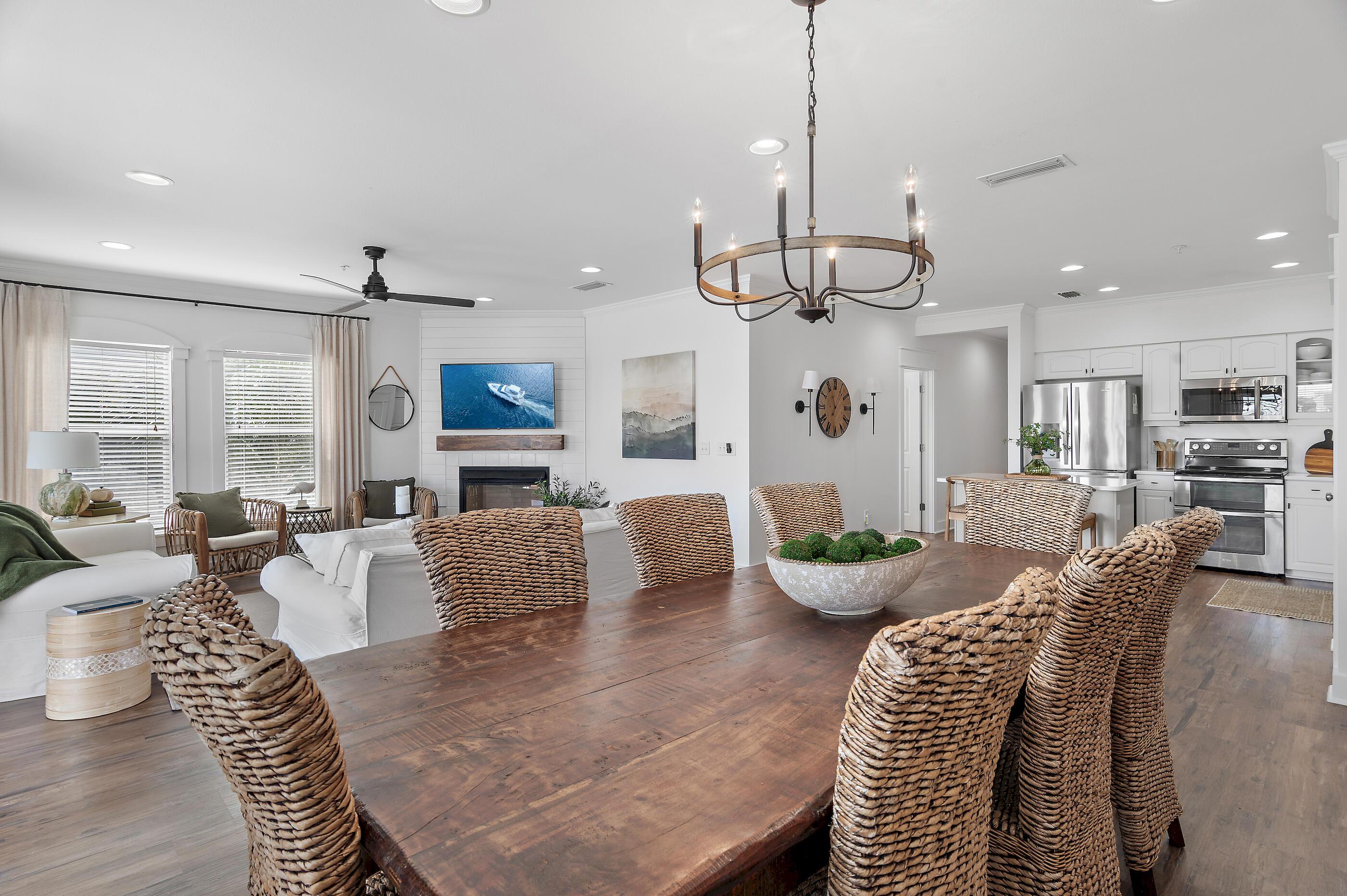 Image 4: Dining Room