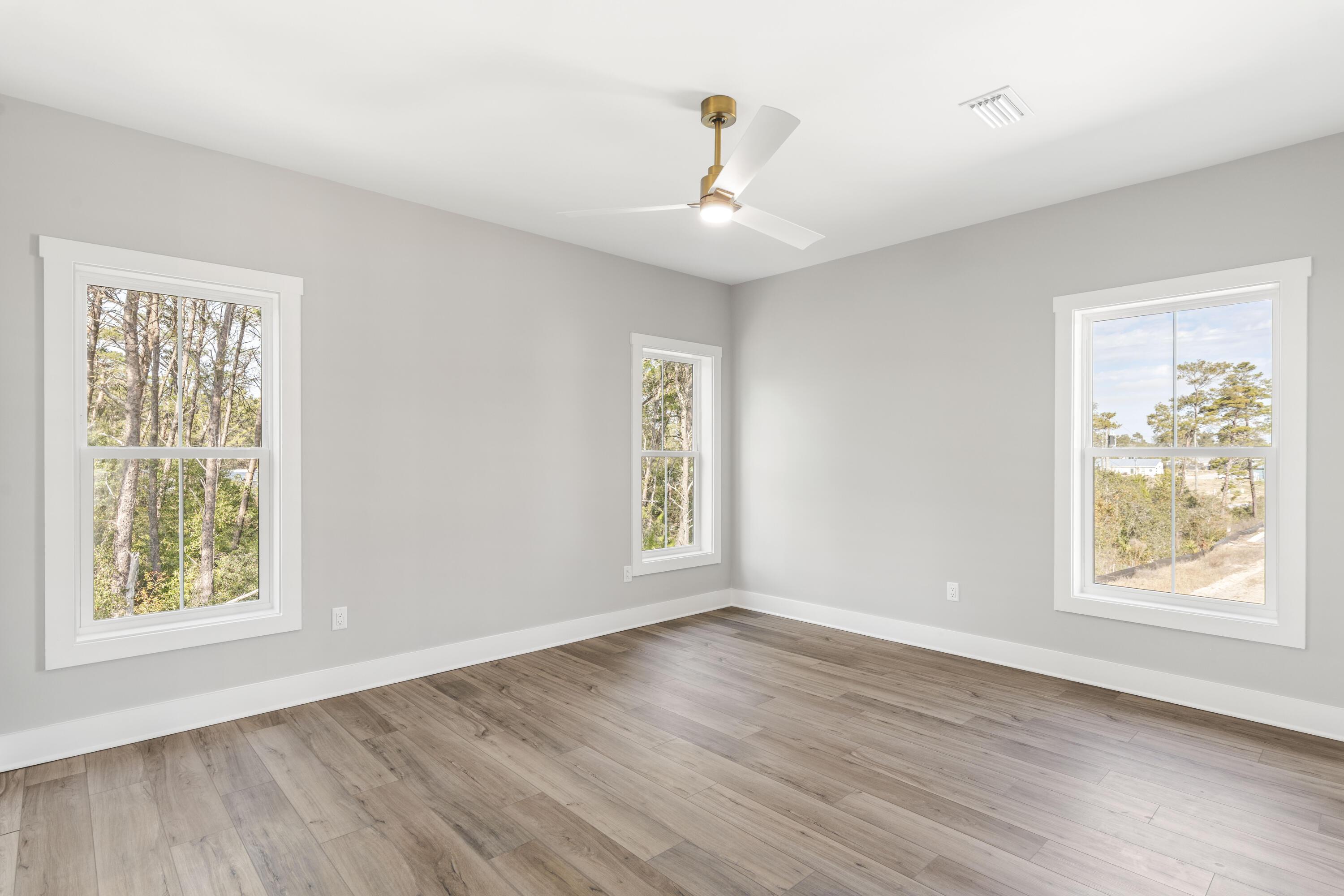 Image 4: Primary Suite