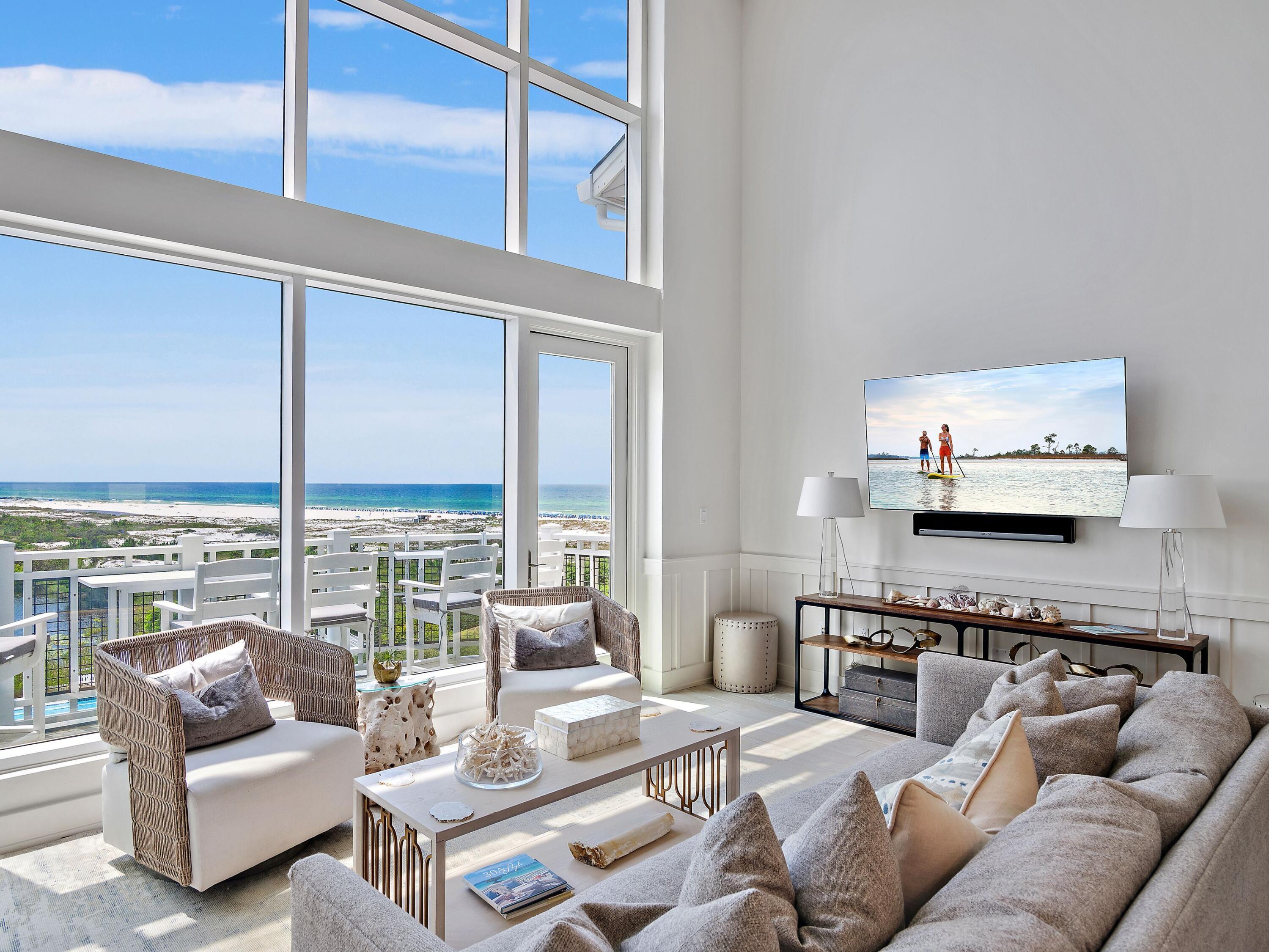 Image 4: Living Room