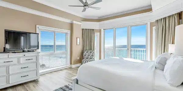 Image 3: Master Bedroom