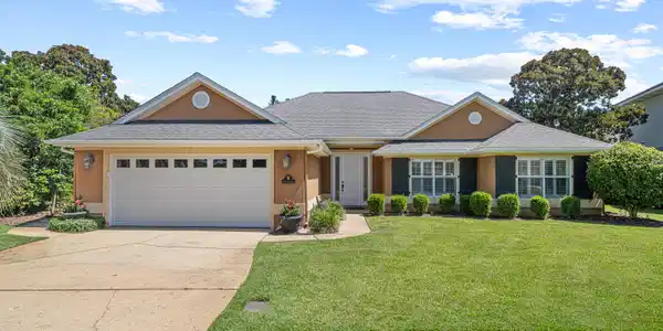 454 Avalon Boulevard