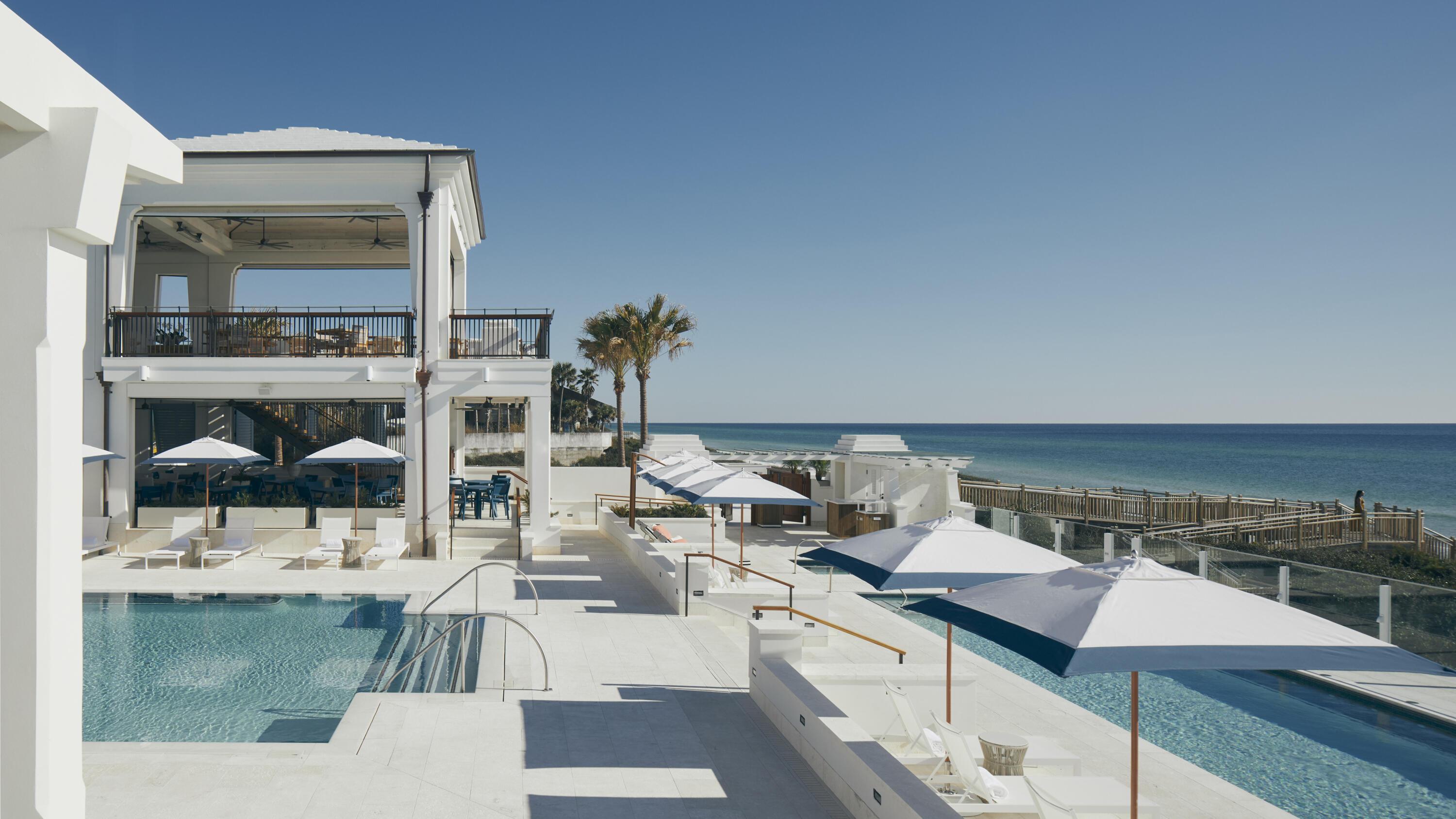 Image 2: 2-Beach Club