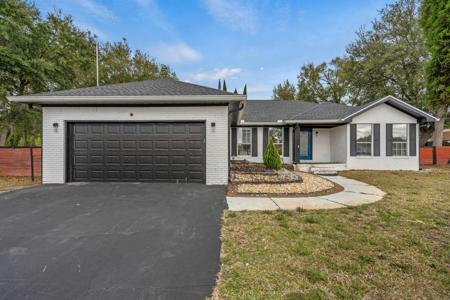 2187 Calle De Castelar