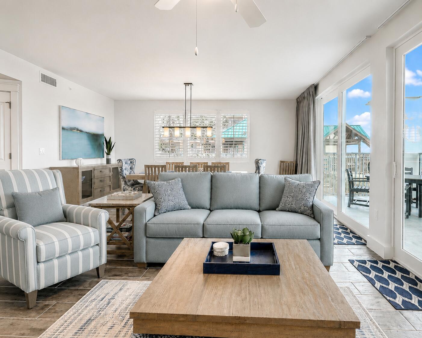 Image 4: Living Dining Area