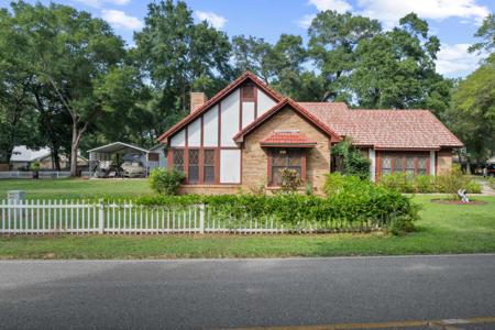 15 Dogwood Place