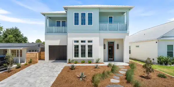 Image 4: 317 Le Grand Drive-16