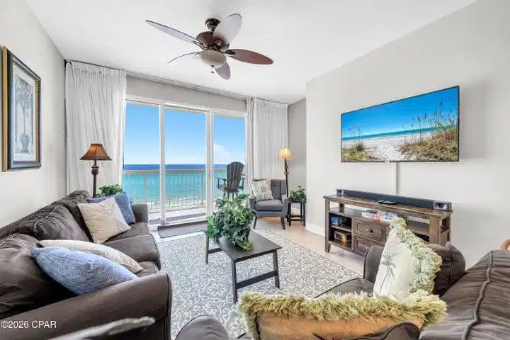 Image 1: Living room