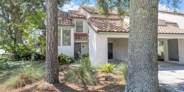 20 Forest Hills Lane